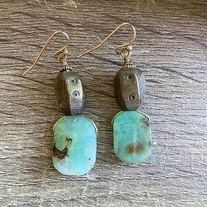 Jade and bronze earrings